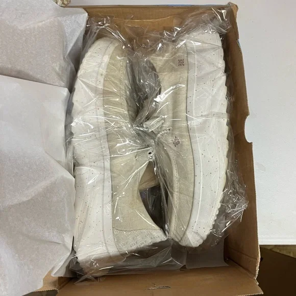 Hey Dude Wendy Peak Chambray - Cream 10 - Picture 14 of 16